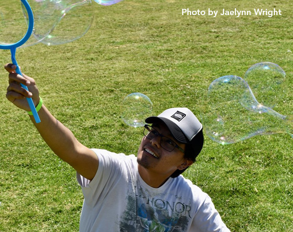 An MVC student uses “Bubble Therapy” to cope with stress